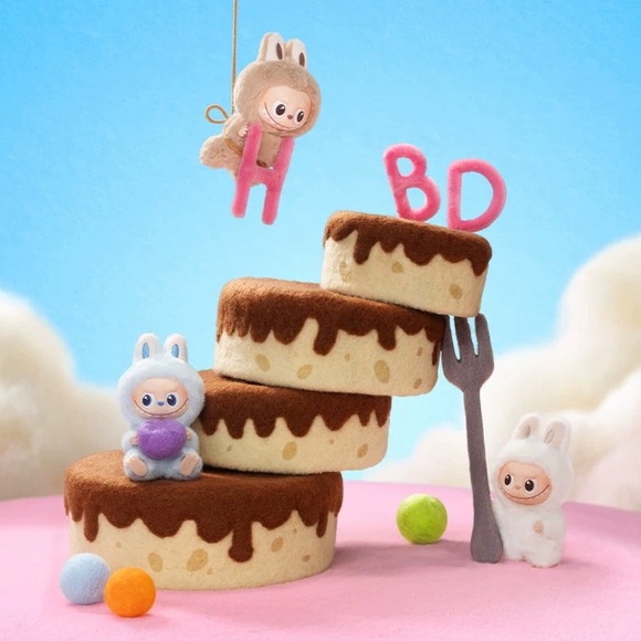 Pop Mart The Monster 4.0 Letter F - Picture 4 of 13